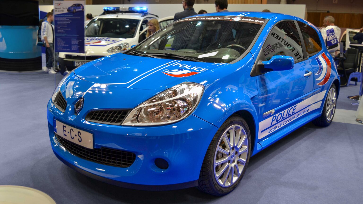 Renault-Clio-Sport-Police