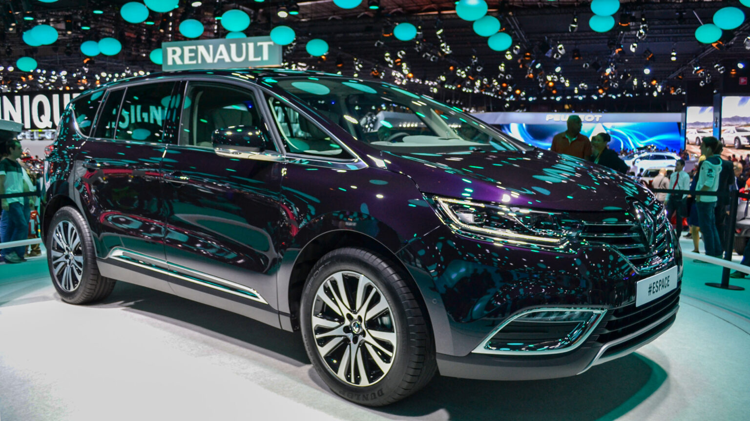 Renault-Espace-2015-front-view