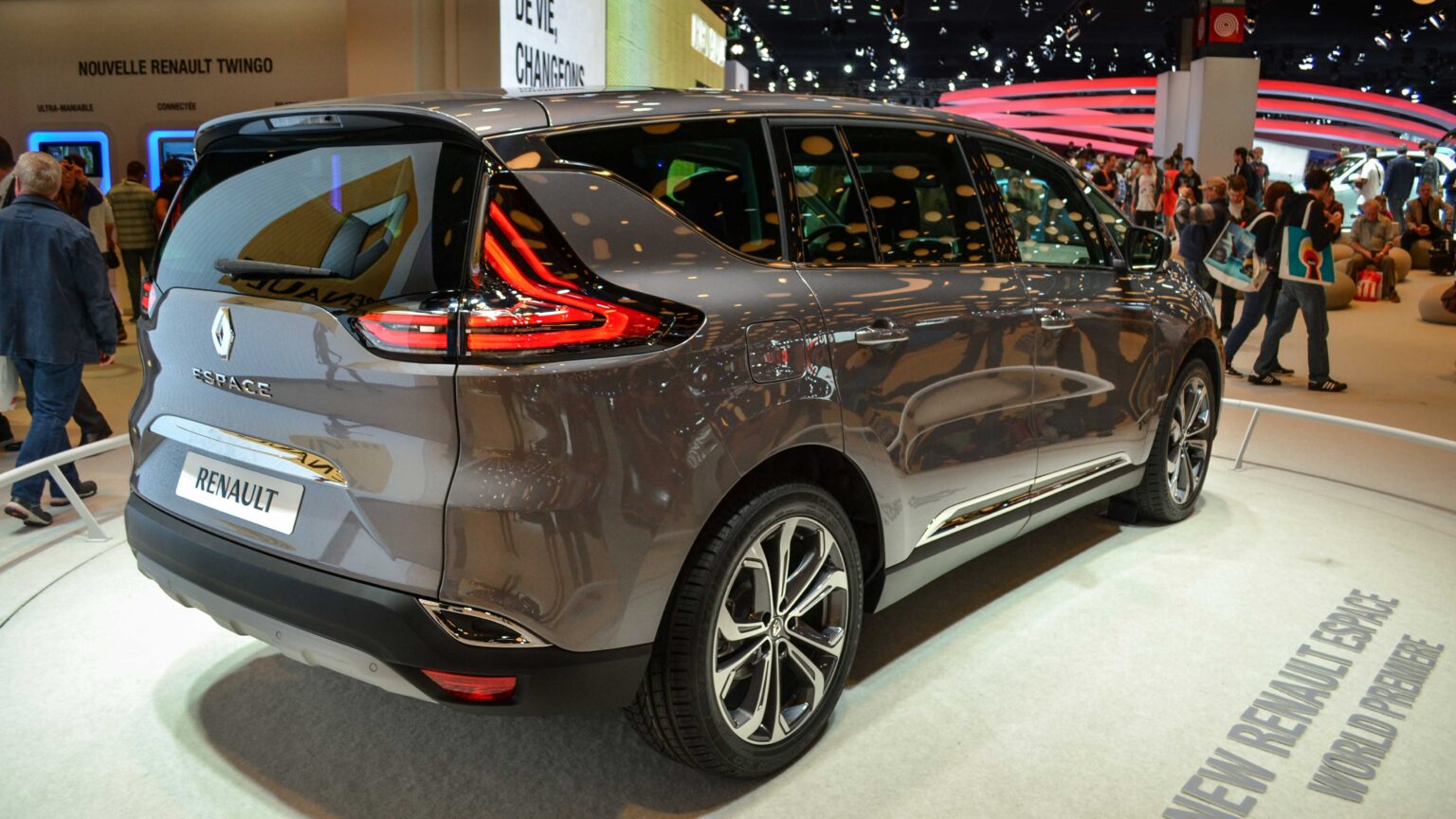 Renault-Espace-rear-2015