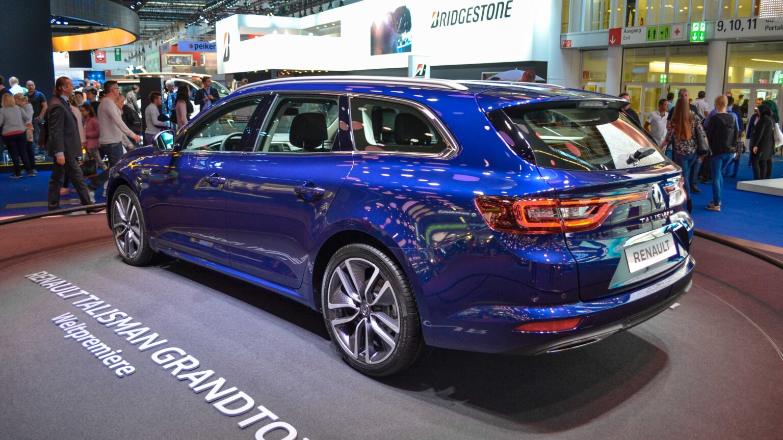 Renault-Grandtour-blue-rear