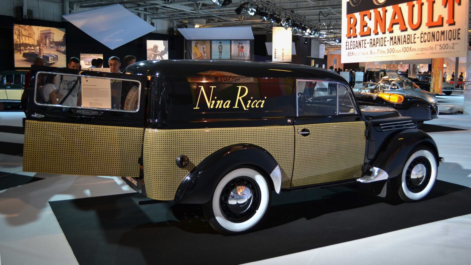 Renault-Juvaquatre-Fourgonette-Nina-Ricci