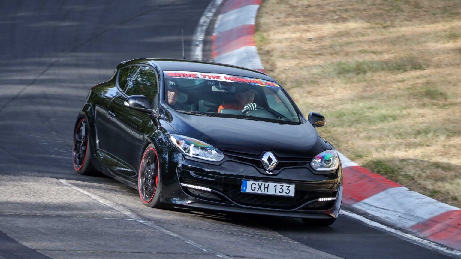 Renault-Megane-Coupe-RS-black-at-Nurburgring