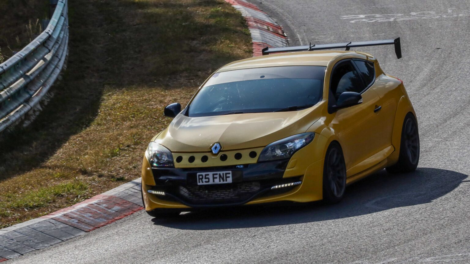 Renault-Megane-Coupe-at-Brunnchen-Nurburgring
