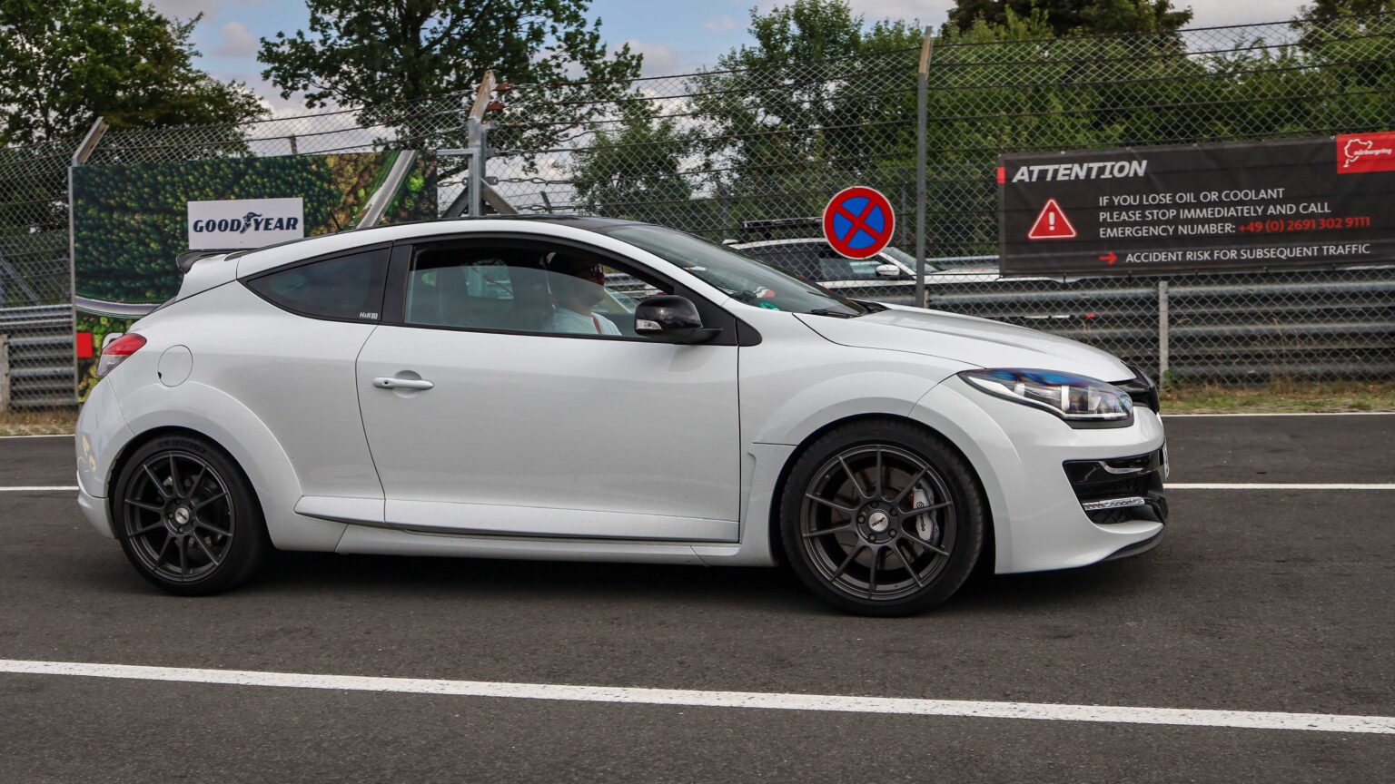 Renault-Megane-Coupe-white-side