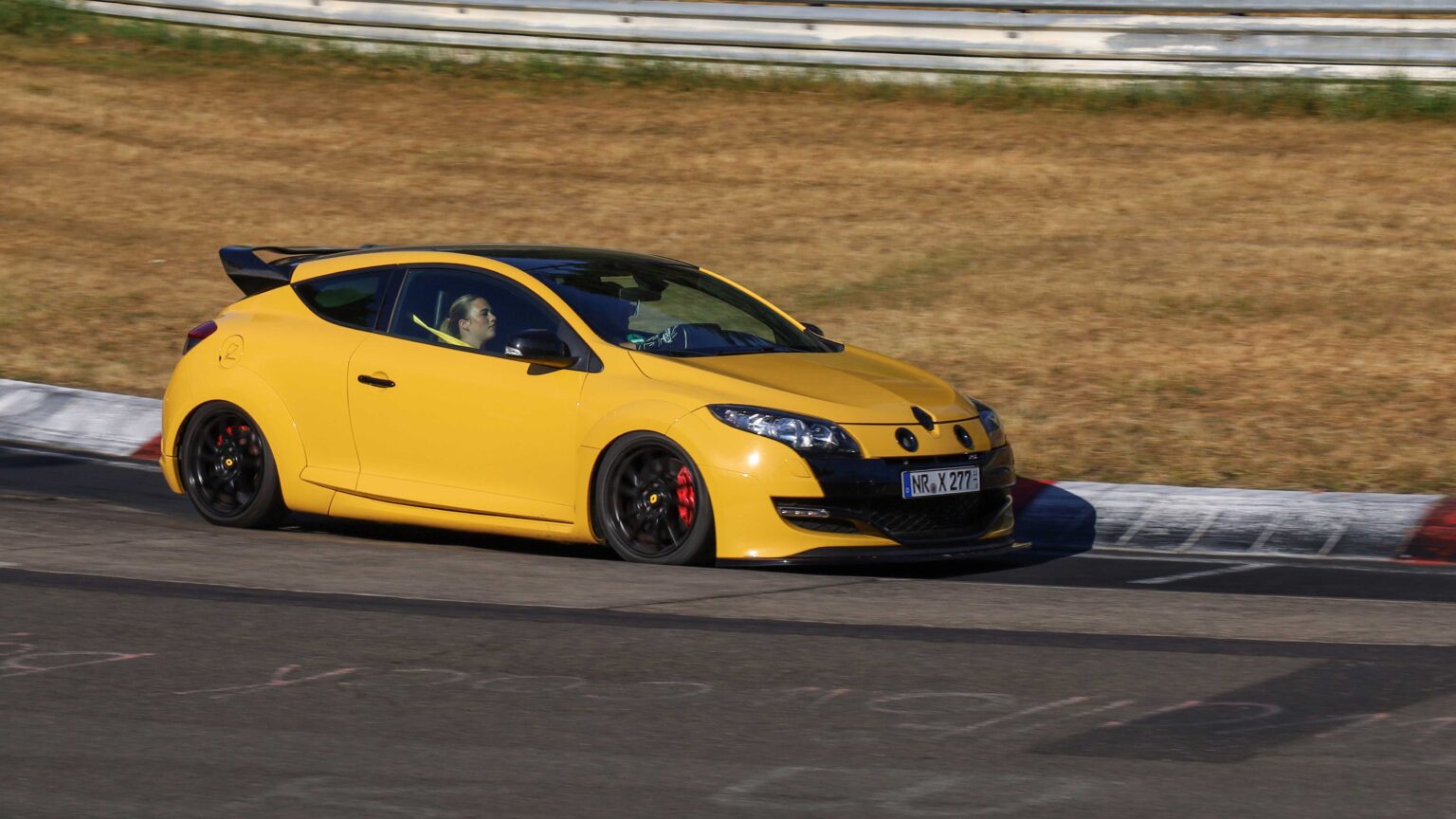 Renault-Megane-RS-at-Nurburgring