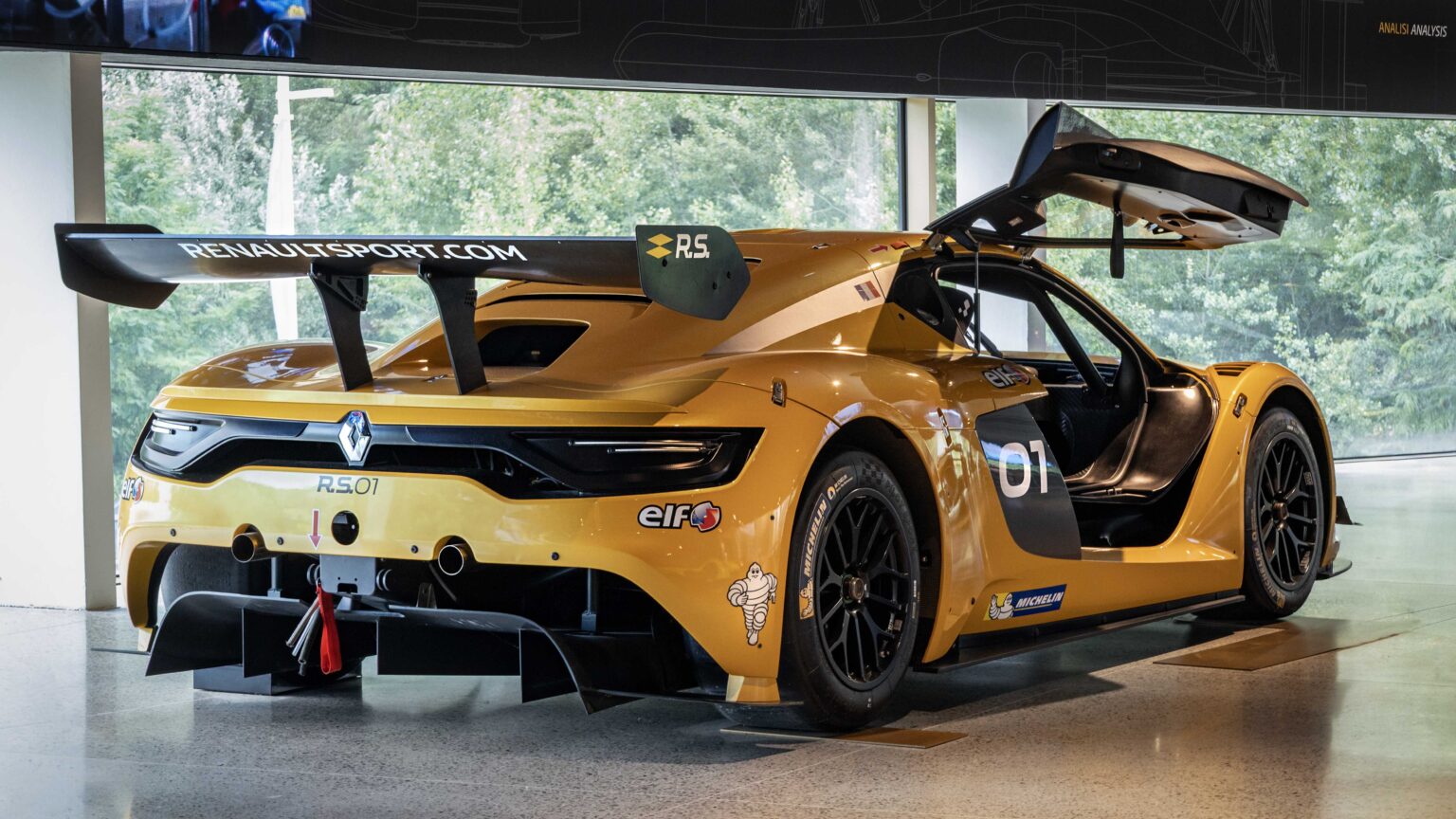 Renault-RS01-at-Dallara