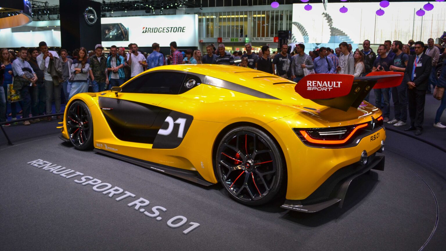 Renault-Sport-RS-01-in-Paris