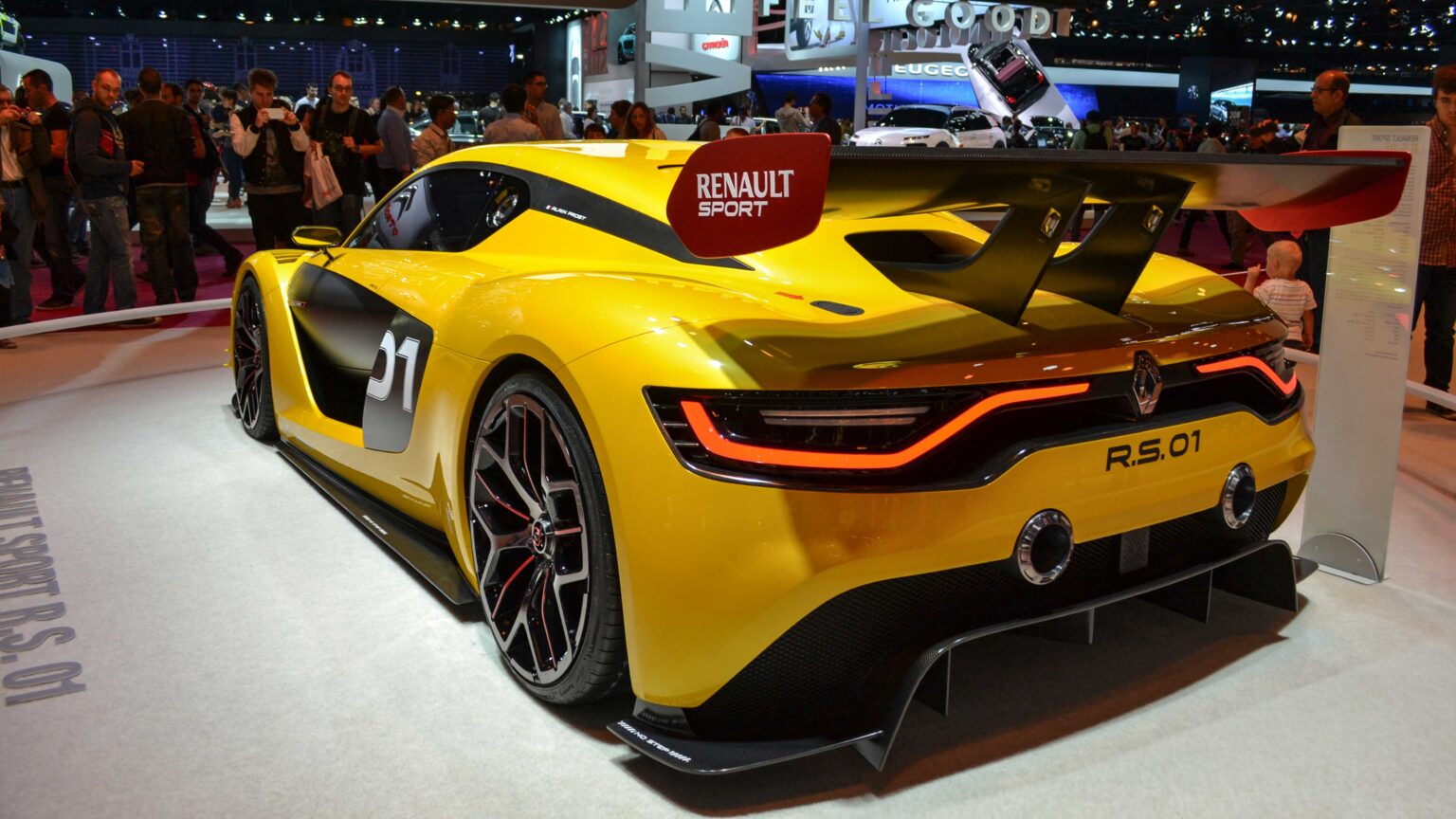 Renault-Sport-RS-01-rear