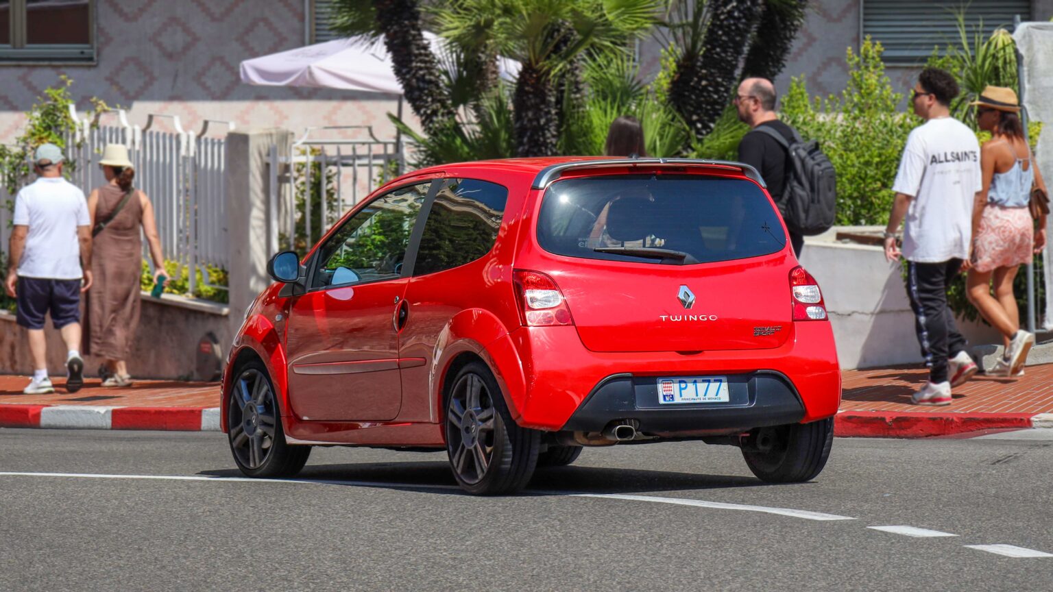 Renault-Sport-Twingo-in-Monaco