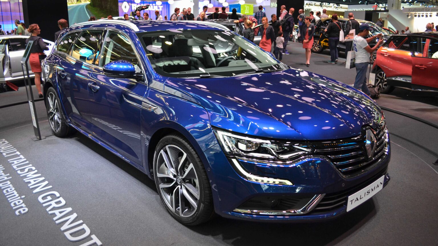 Renault-Talisman-Grandtour-blue
