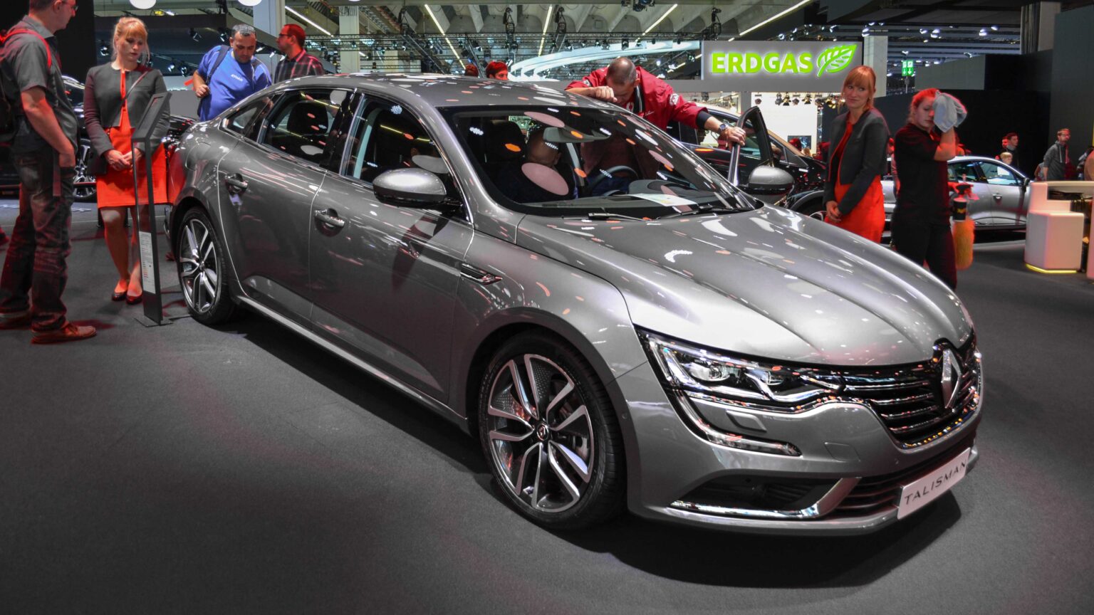 Renault-Talisman-sedan