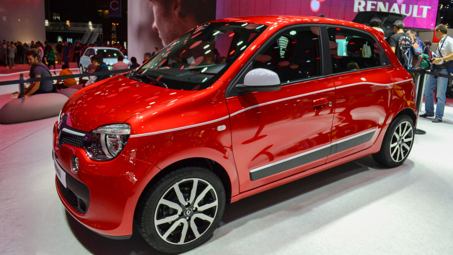 Renault-Twingo-red