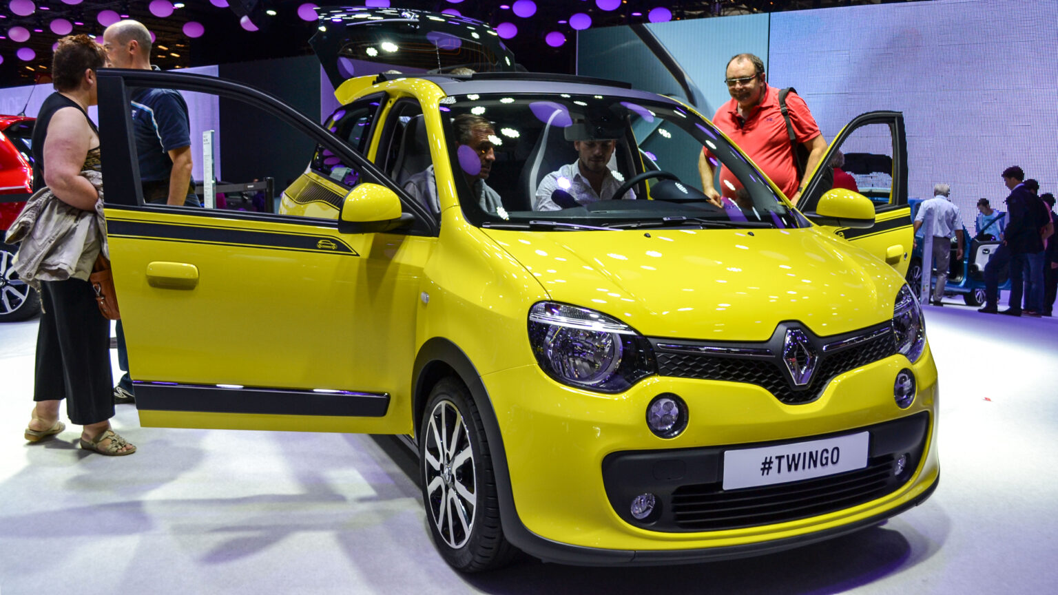 Renault-Twingo-yellow