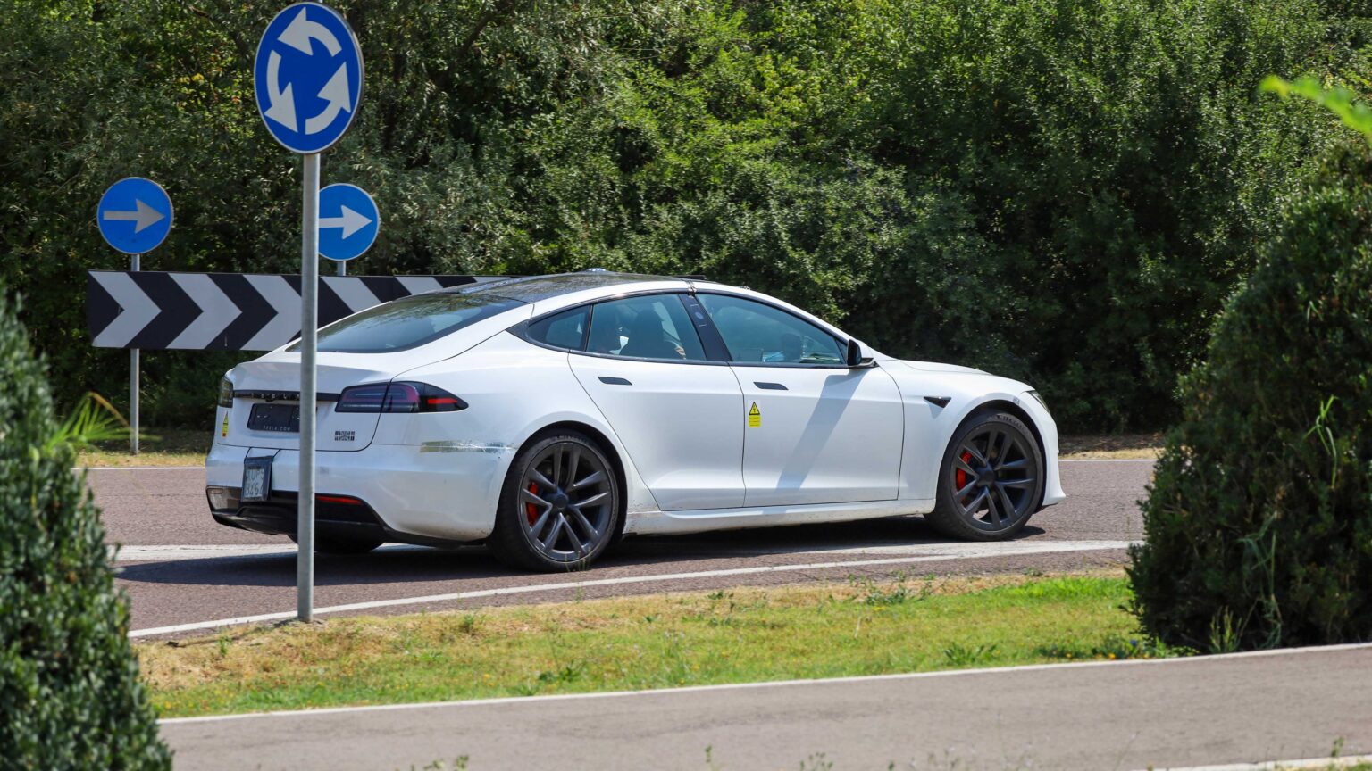 Tesla-Model-S-in-Italy
