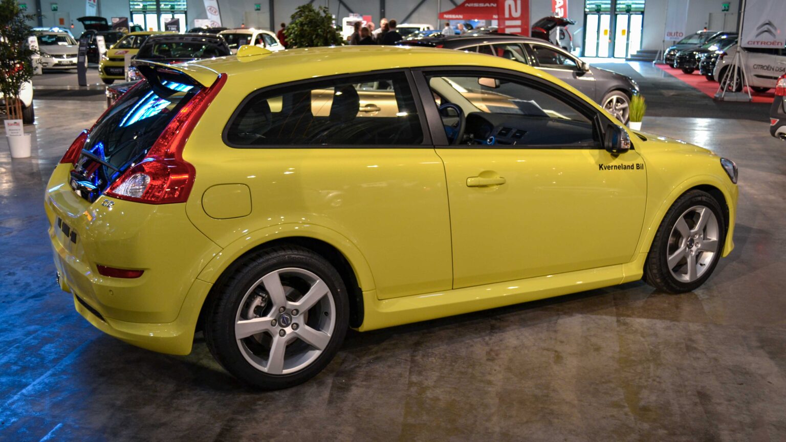 Volvo-C30-R-line