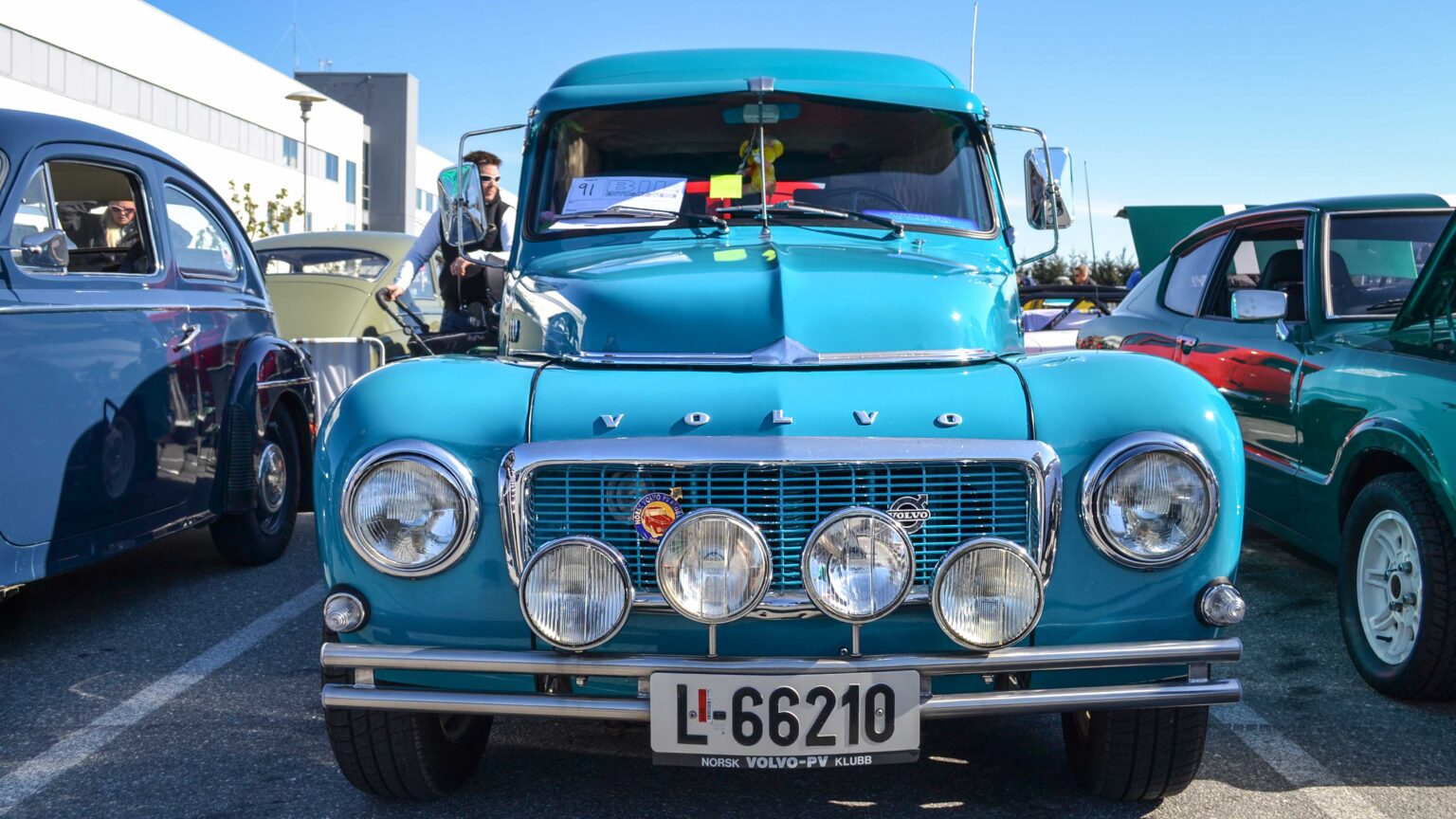 Volvo-Duett-210-front