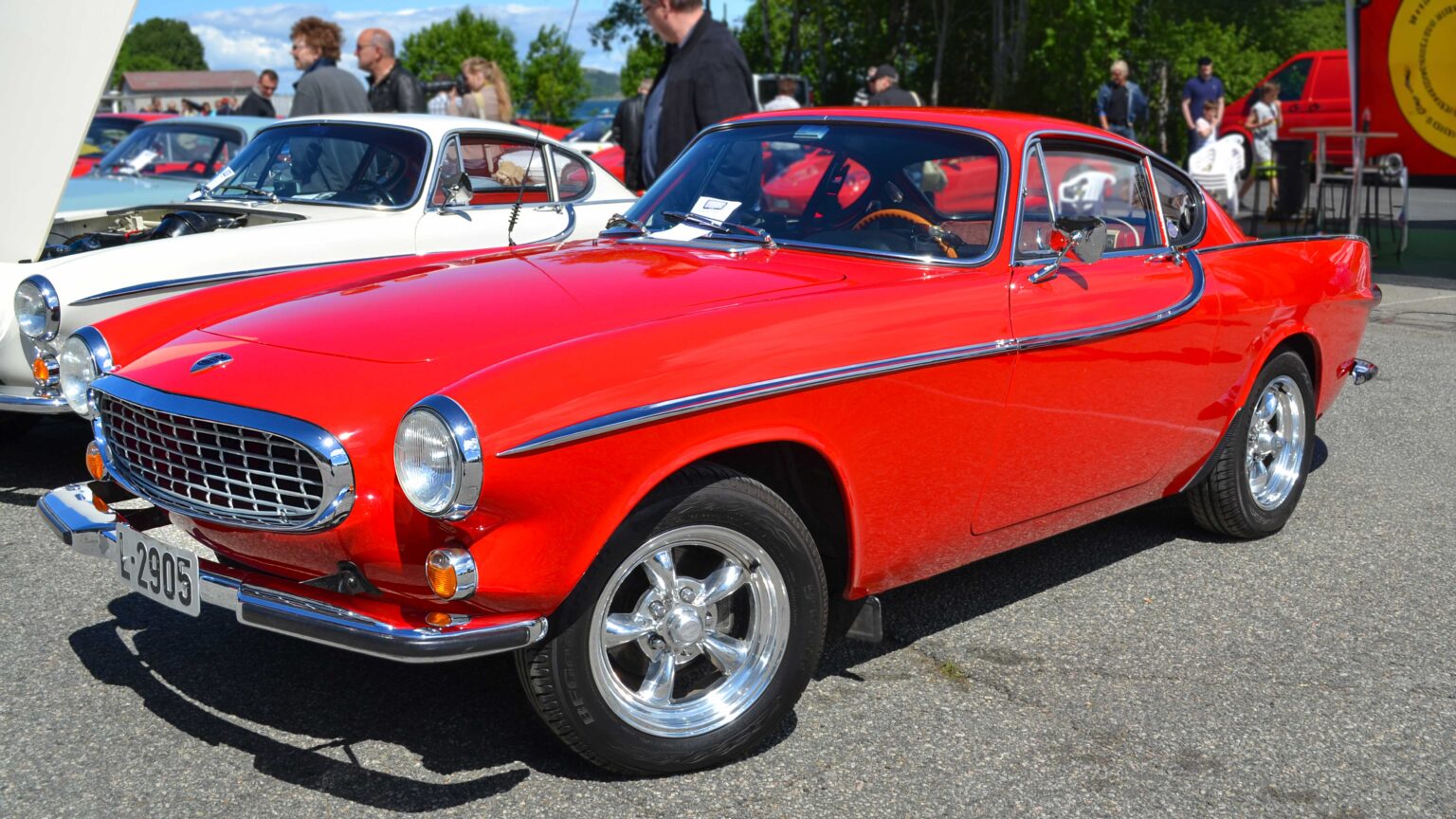 Volvo-P1800-red-coupe