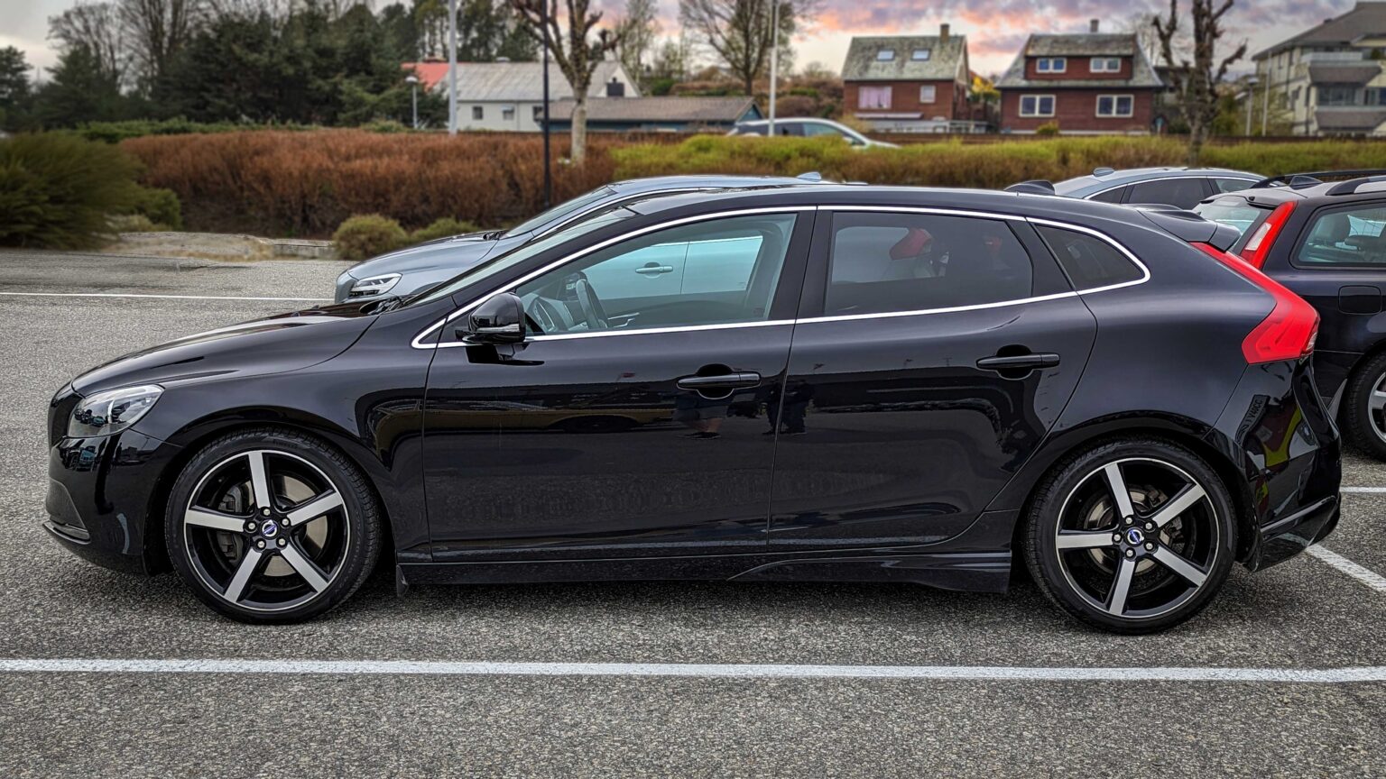 Volvo-V40-R-design