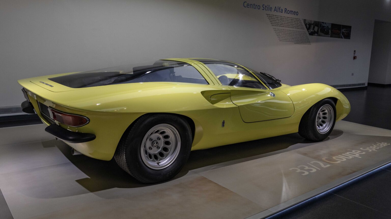 Alfa-Romeo-33-2-Coupe-Speciale