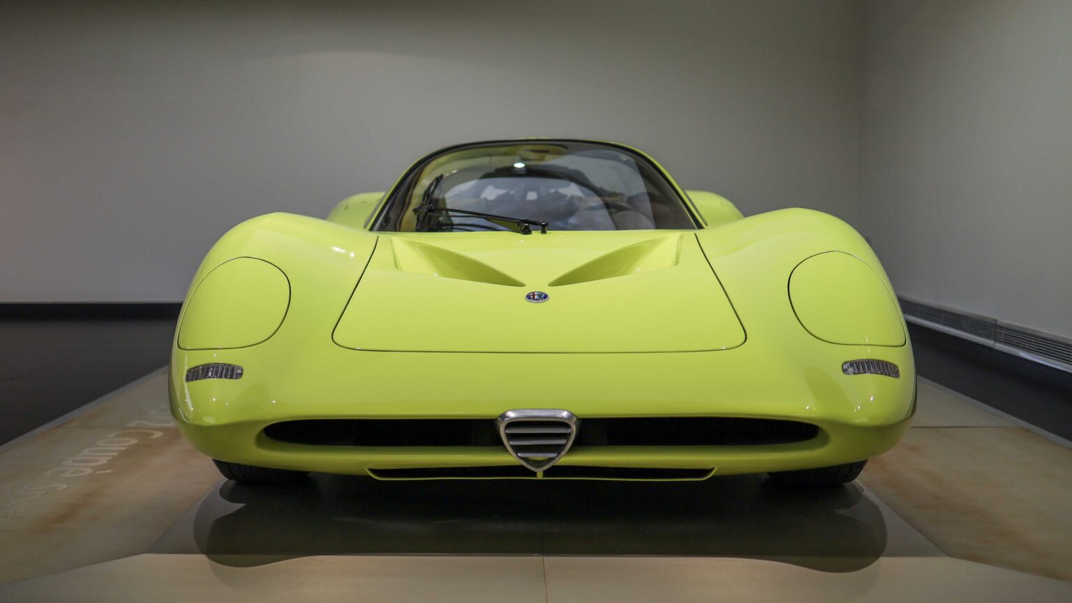 Alfa-Romeo-33-2-Coupe-Speciale-front