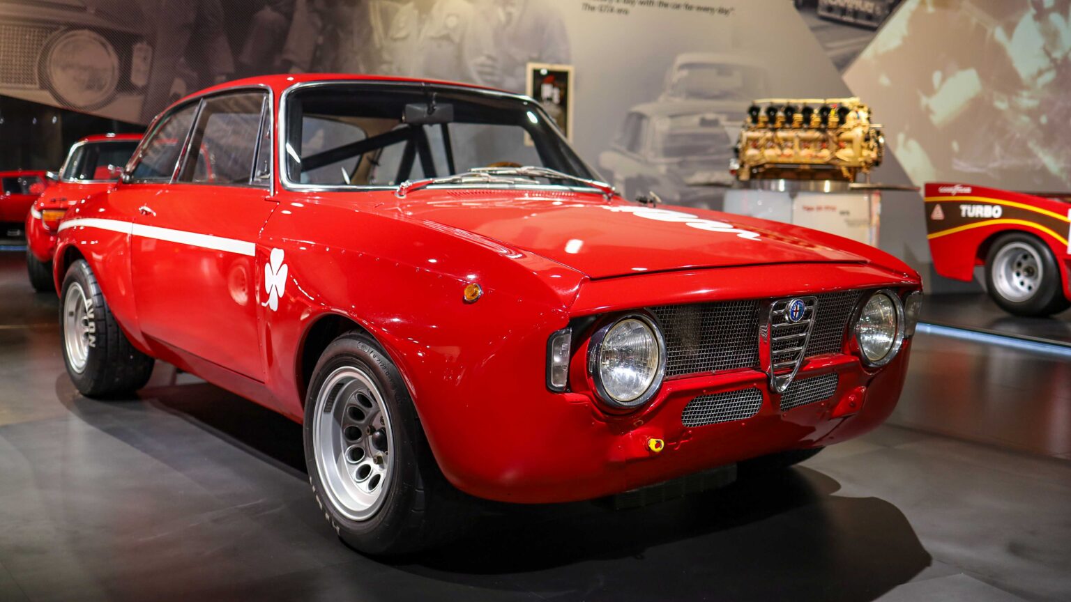 Alfa-Romeo-GTA-1300-Junior