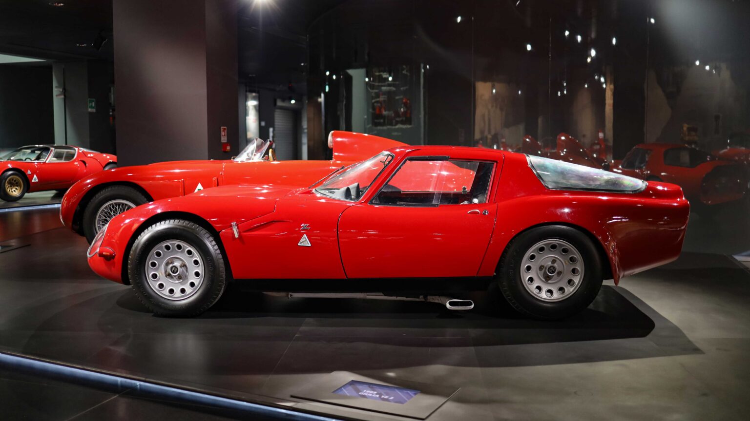 Alfa-Romeo-Giulia-TZ-2-side