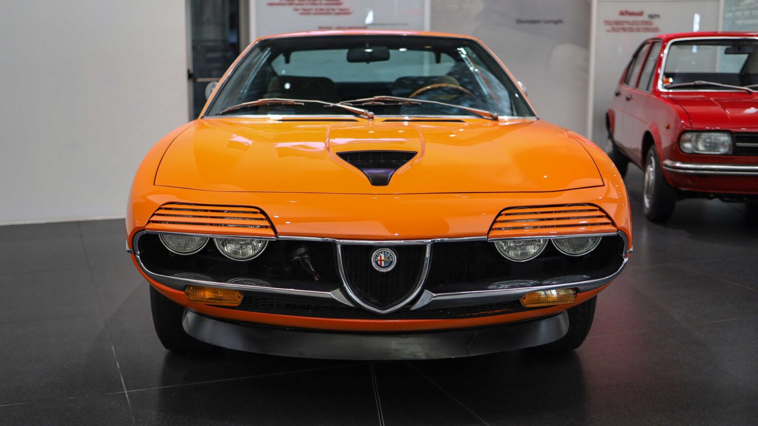 Alfa-Romeo-Montreal-front