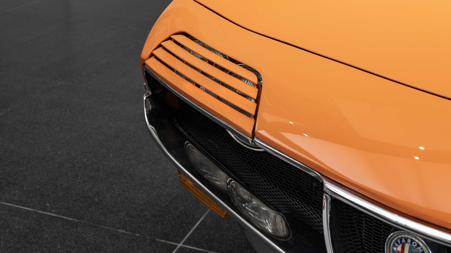 Alfa-Romeo-Montreal-headlights