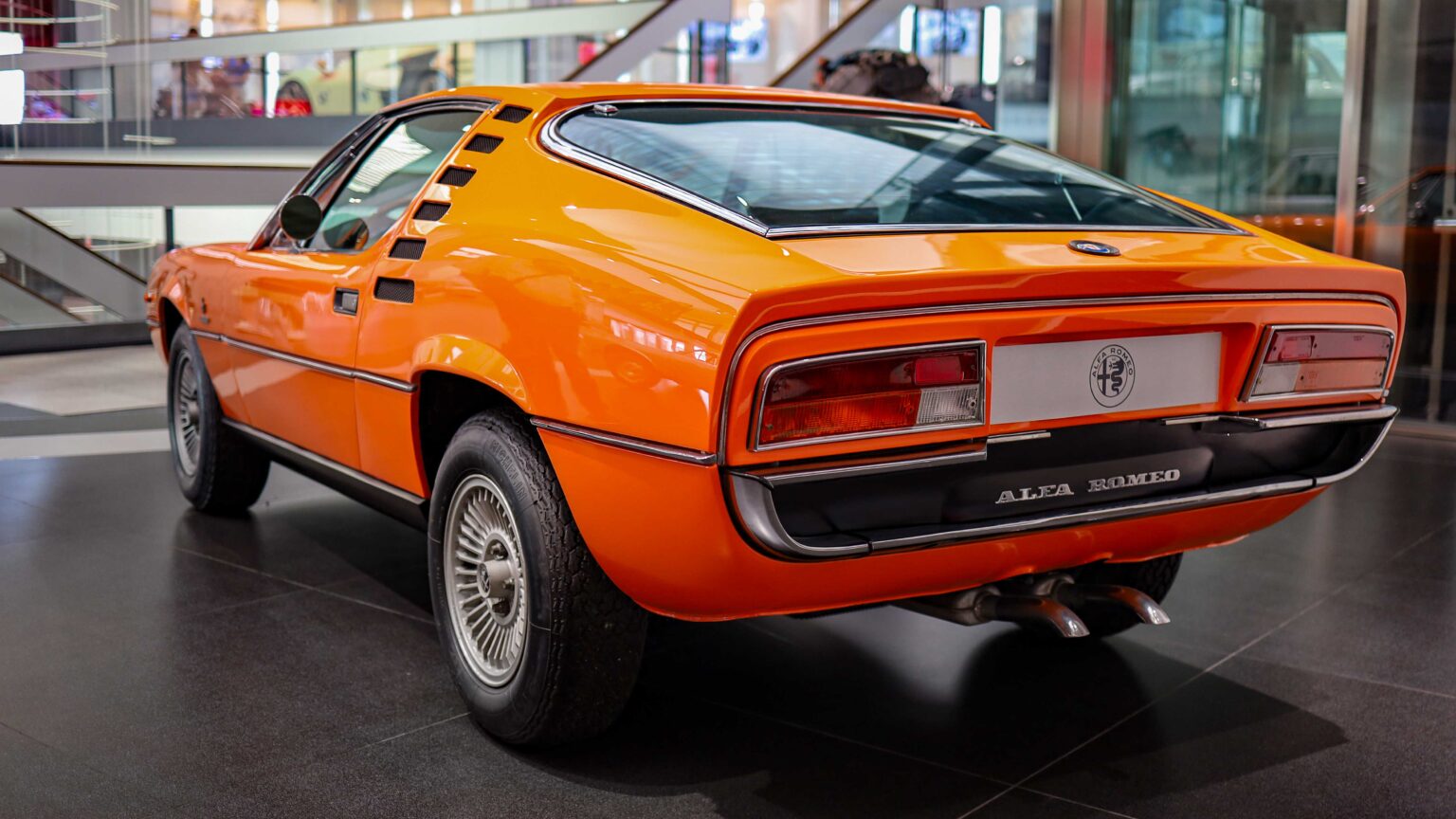 Alfa-Romeo-Montreal-rear-corner