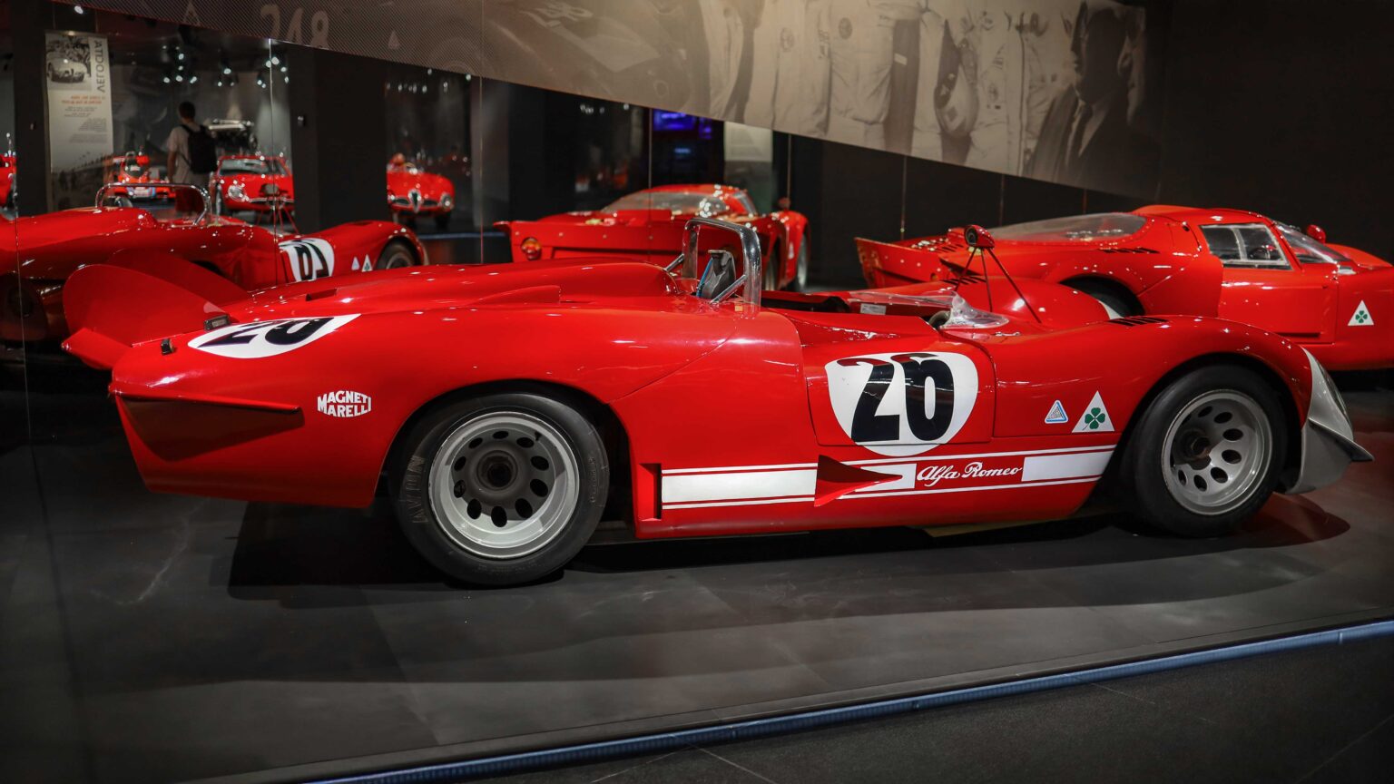 Alfa-Romeo-Tipo-33-3-red