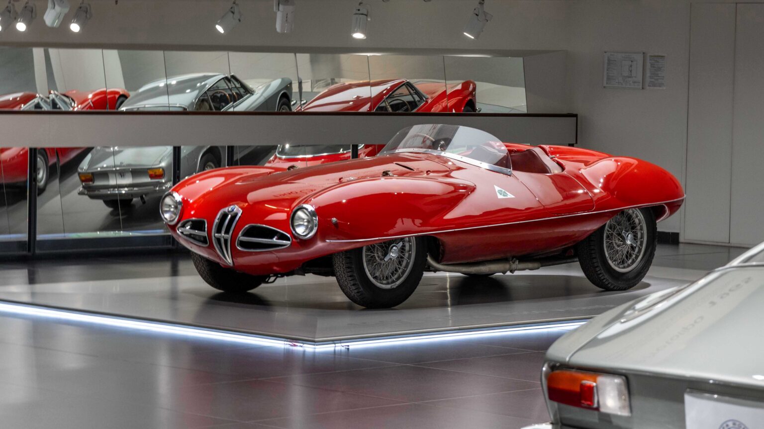 Alfa-Romeo1900-C52-Disco-Volante-at-Milano-Museo
