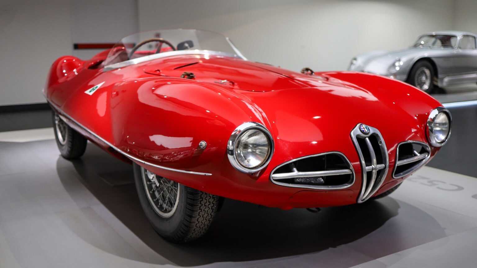 Alfa-Romeo1900-C52-Disco-Volante-front