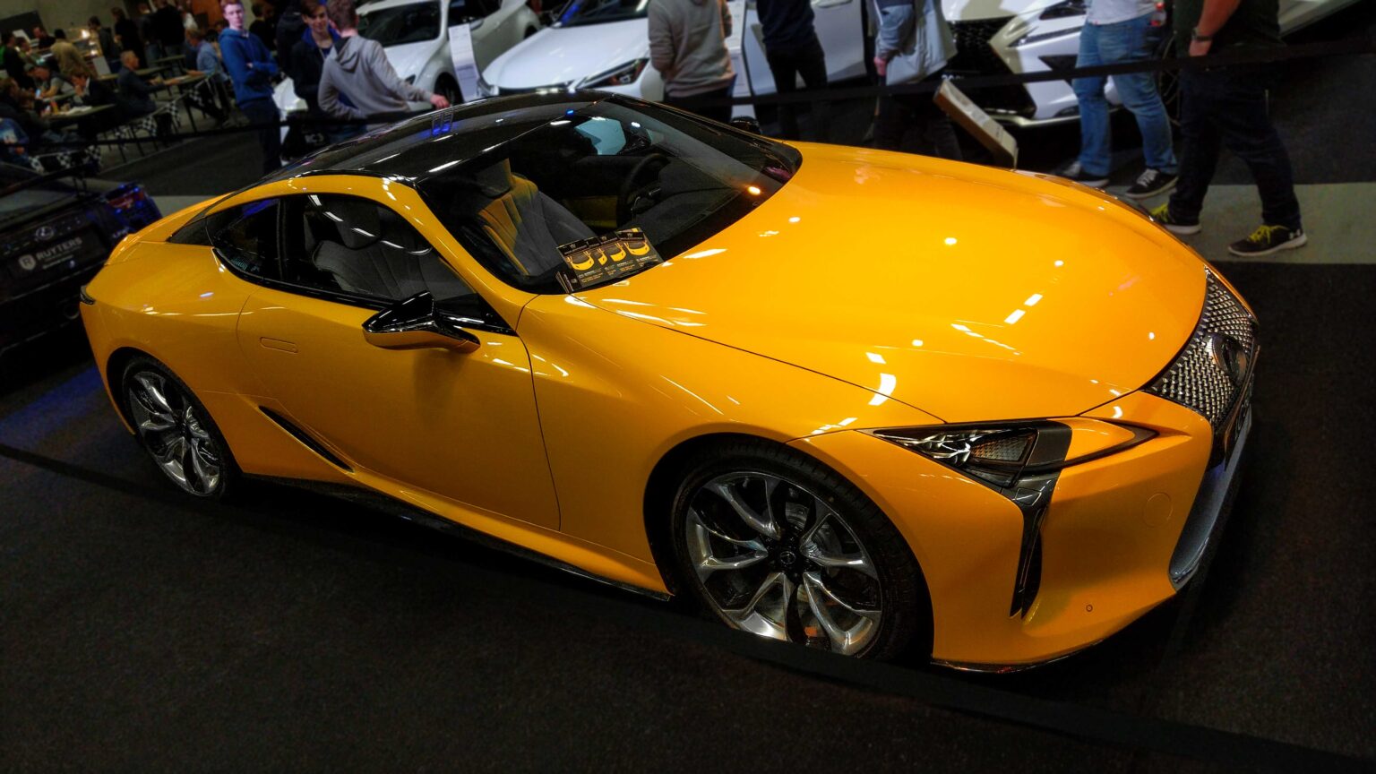 Lexus-LC-500-yellow-side