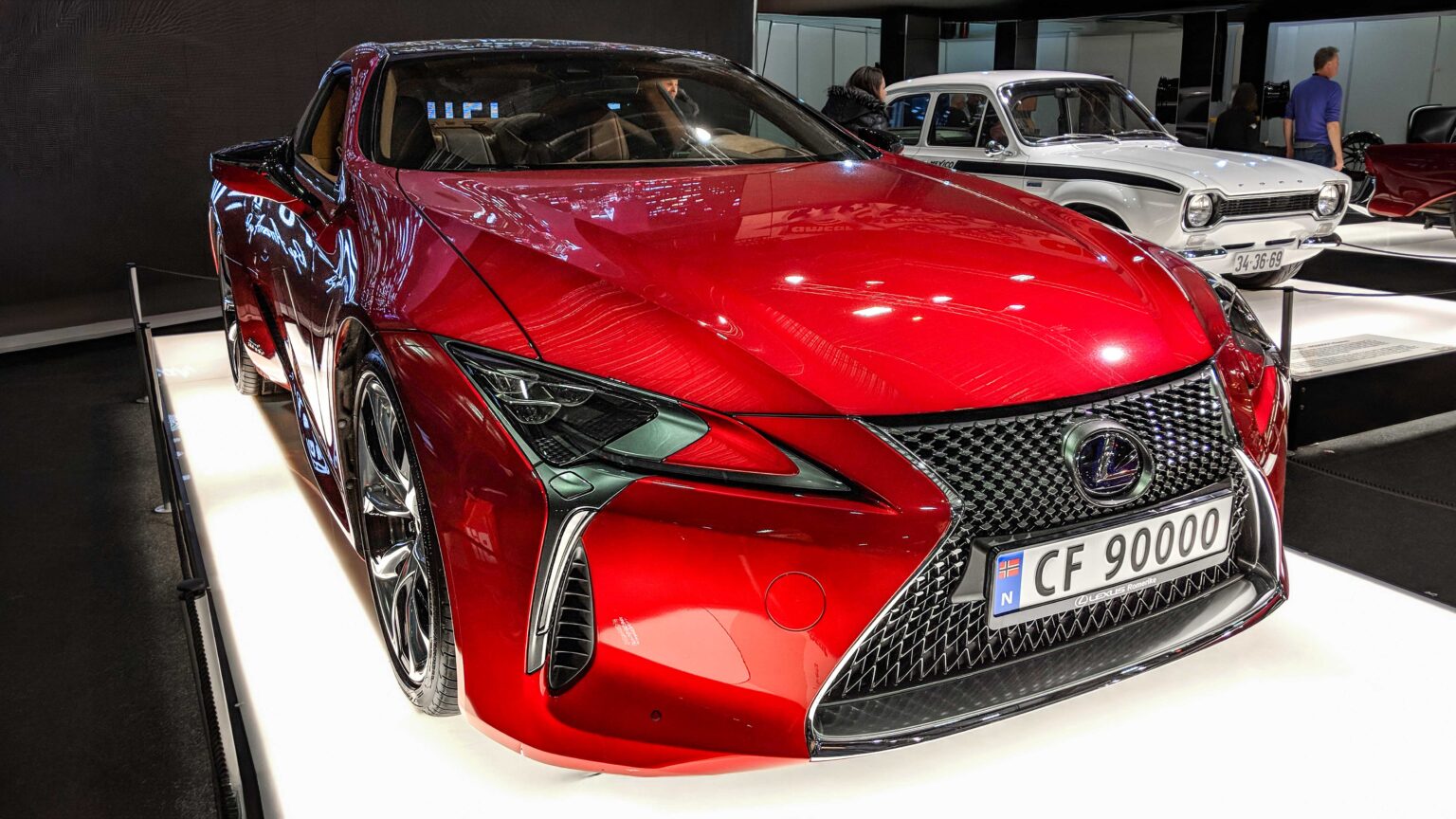 Lexus-LC-Coupe-front