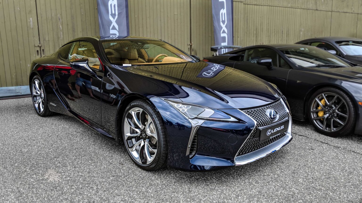 Lexus-LC-dark-blue