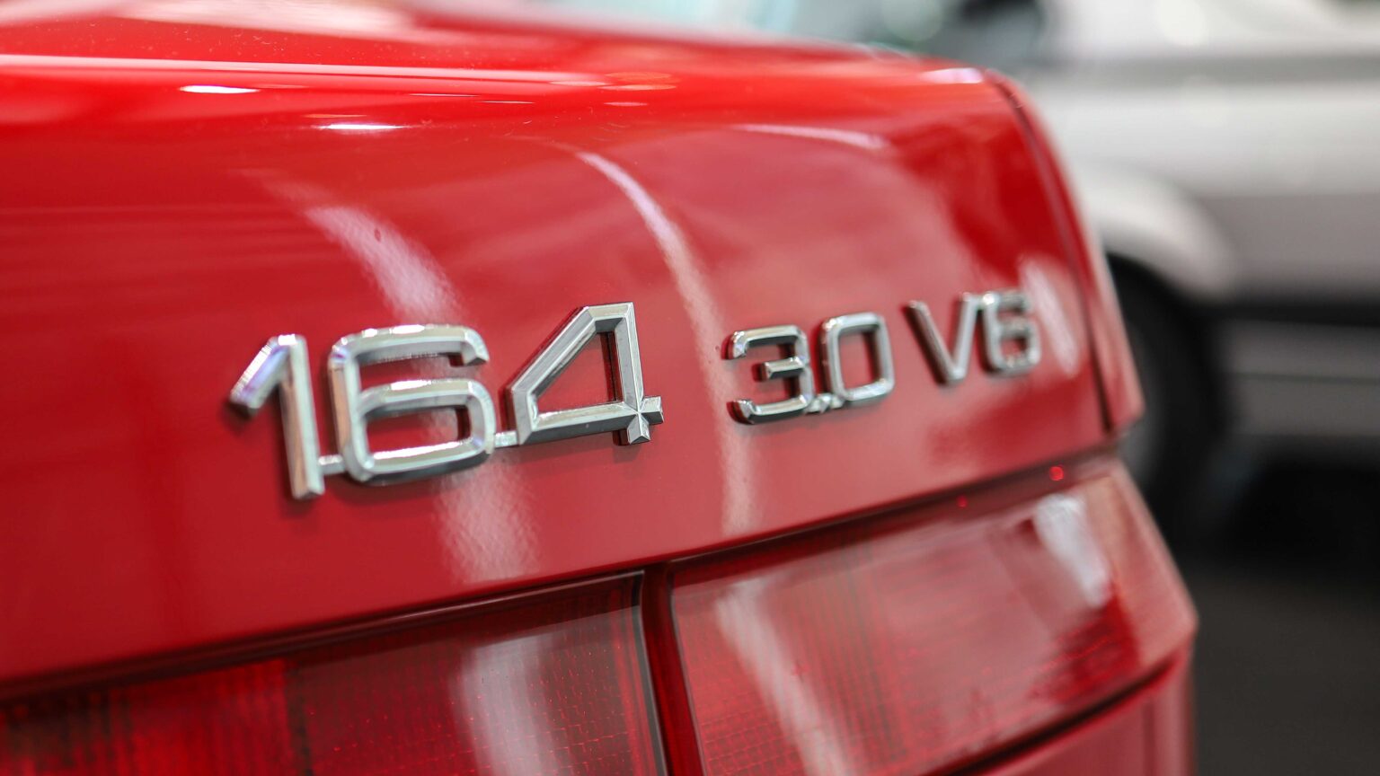 Alfa-Romeo-164-V6