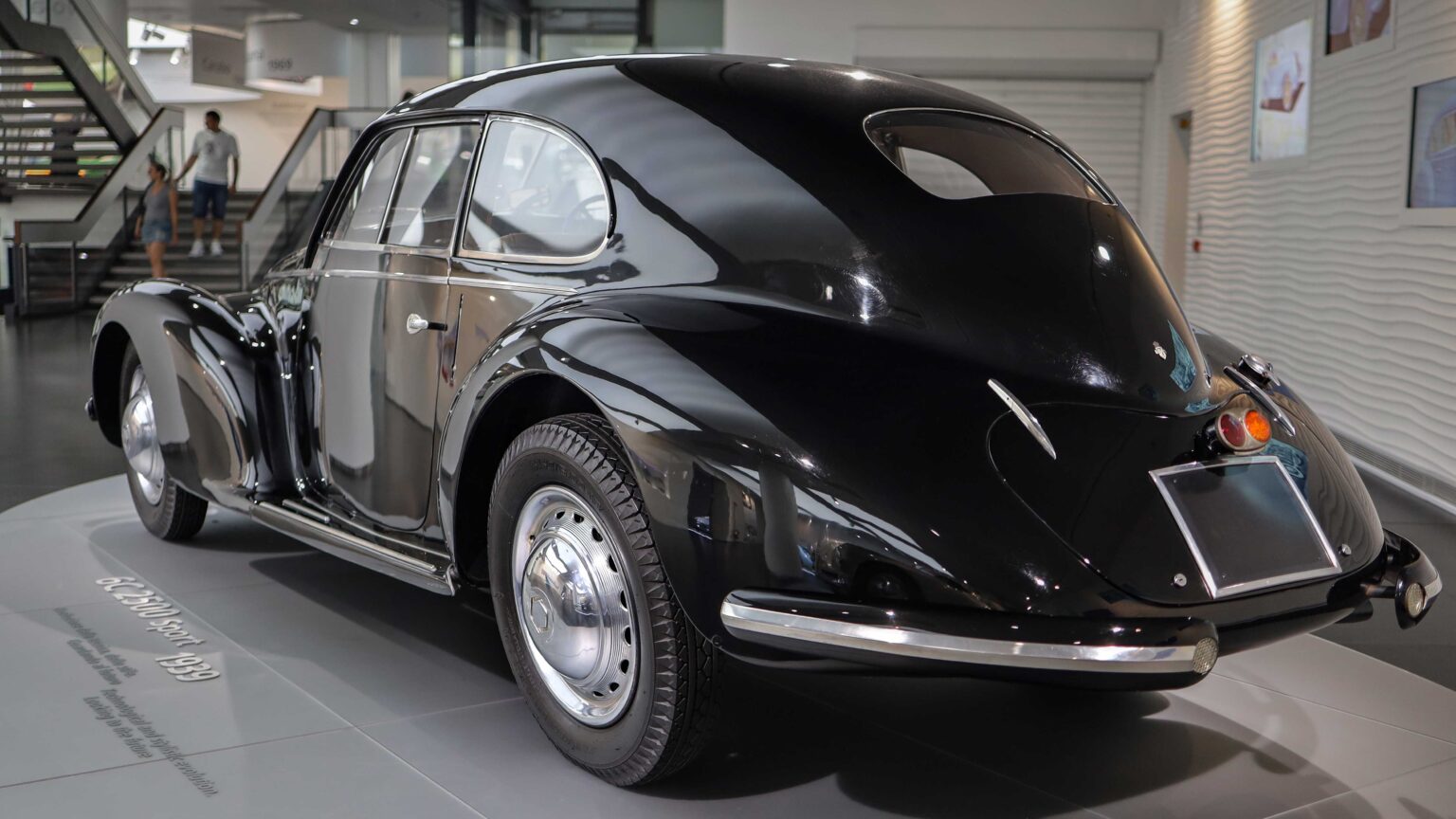 Alfa-Romeo-6C-2500-Sport-1939