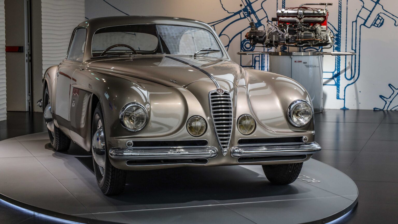 Alfa-Romeo-6C-2500-Super-Sport-champagne