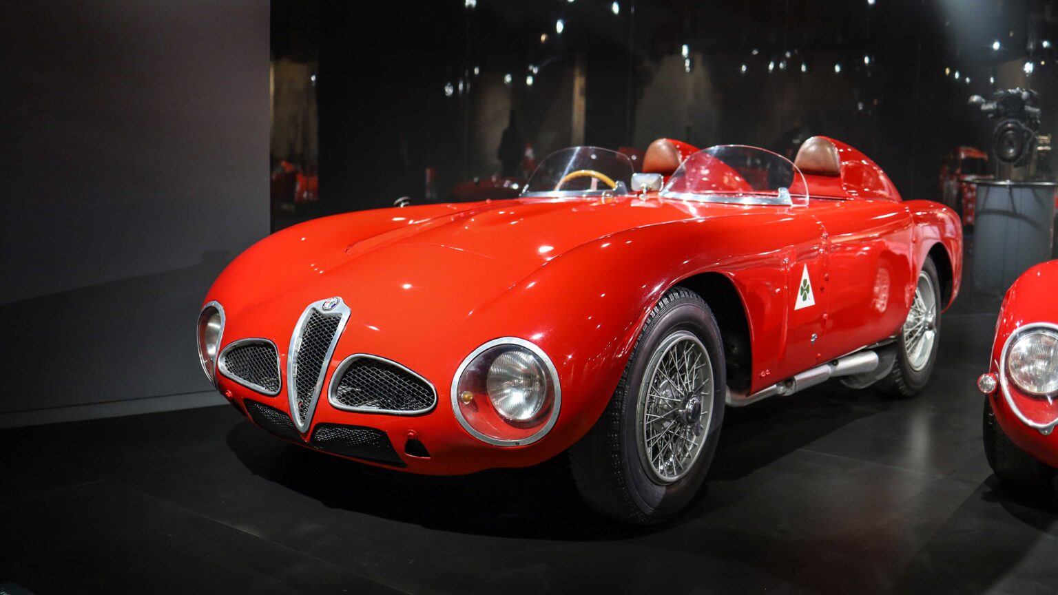 Alfa-Romeo-6C-3000-CM-red