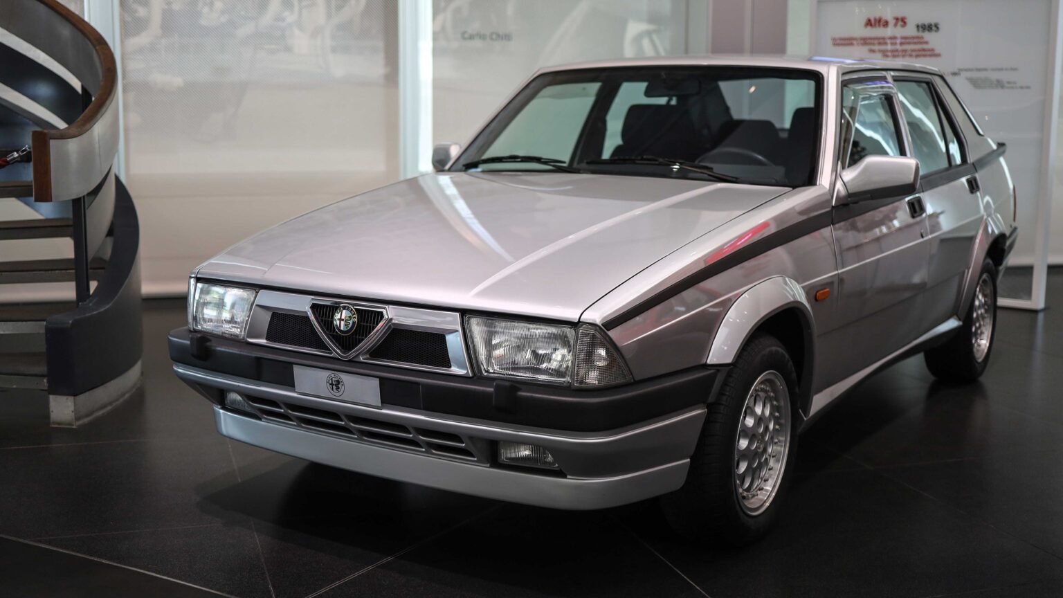 Alfa-Romeo-75-2.0-Twin-Spark