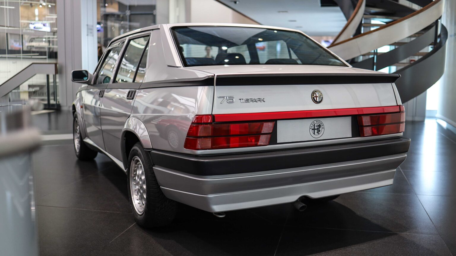 Alfa-Romeo-75-2,0-Twin-Spark