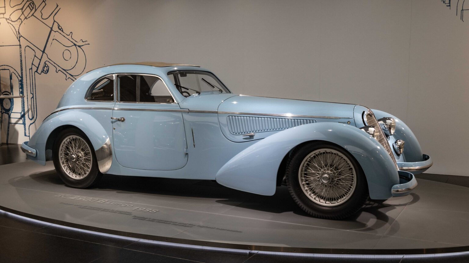 Alfa-Romeo-8C-2900-B-Lungo