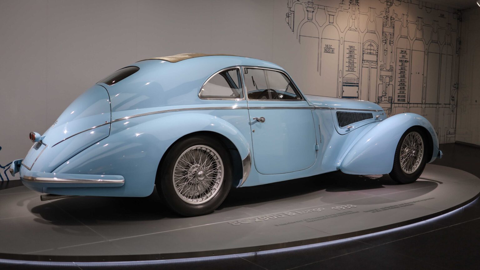 Alfa-Romeo-8C-2900-B-Lungo-blue-1938