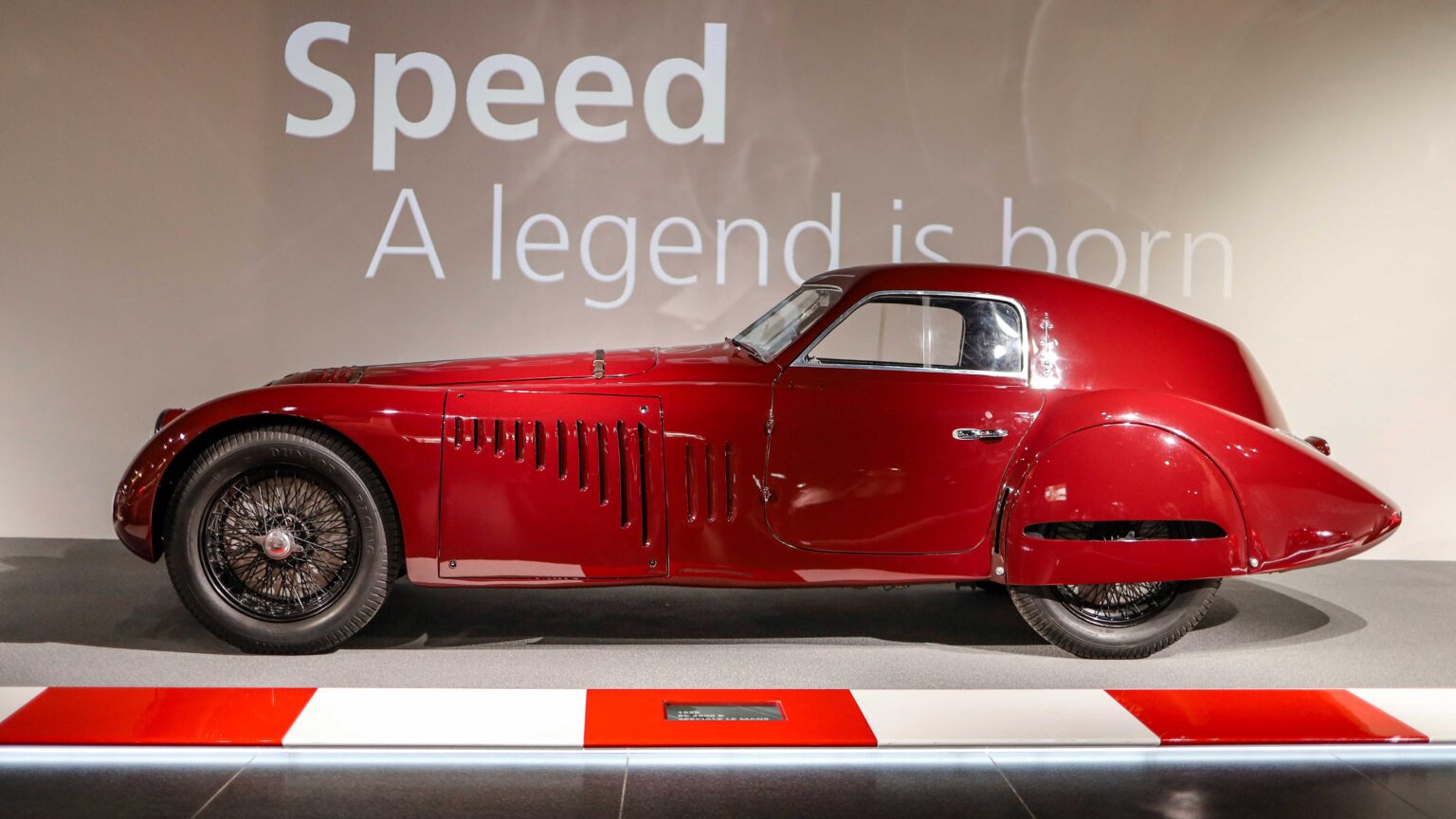 Alfa-Romeo-8C-2900-B-Speciale-Tipo-Le-Mans-Profile