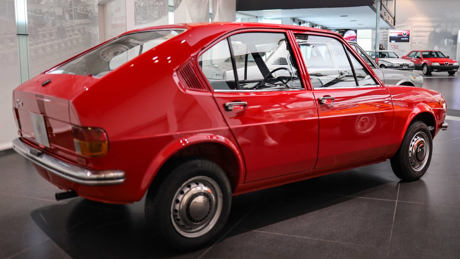 Alfa-Romeo-Alfasud-red