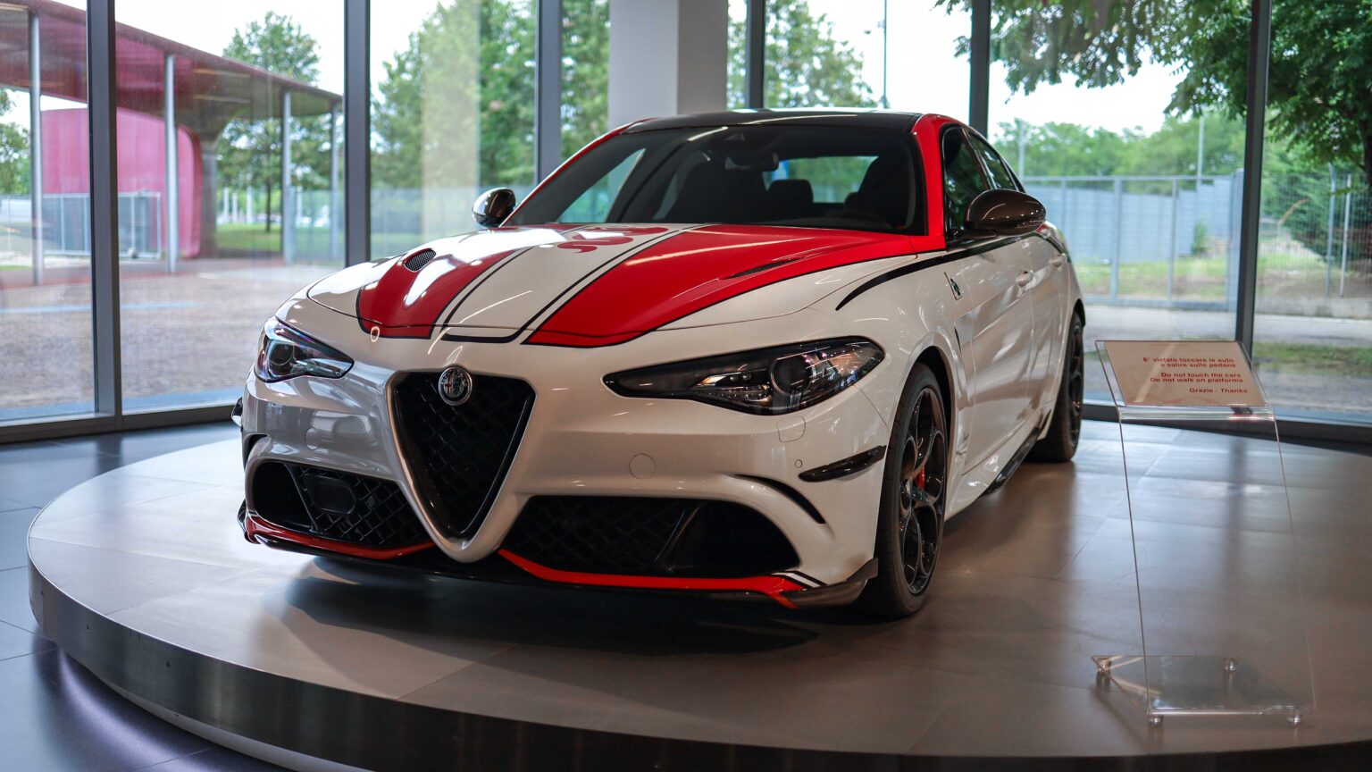 Alfa-Romeo-Giulia-Quadrifoglio-Racing-Edition-at-Milano-Museum