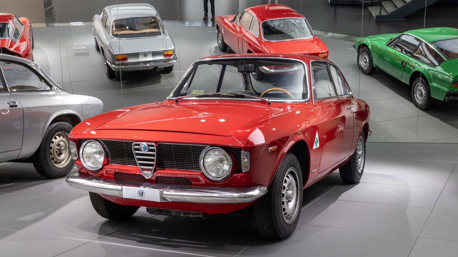Alfa-Romeo-Giulia-Sprint-GTA-front
