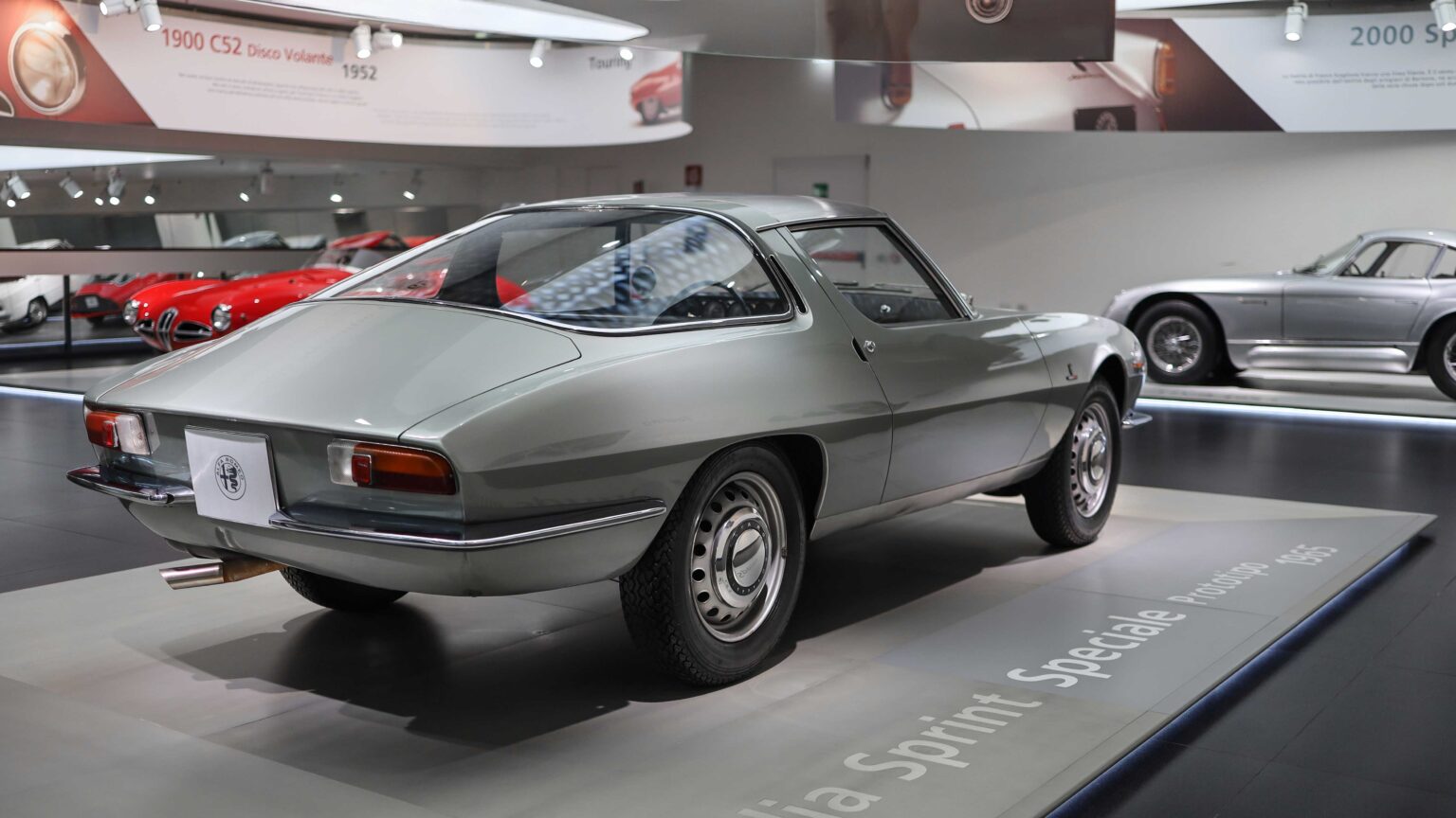 Alfa-Romeo-Giulia-Sprint-Speciale-silver