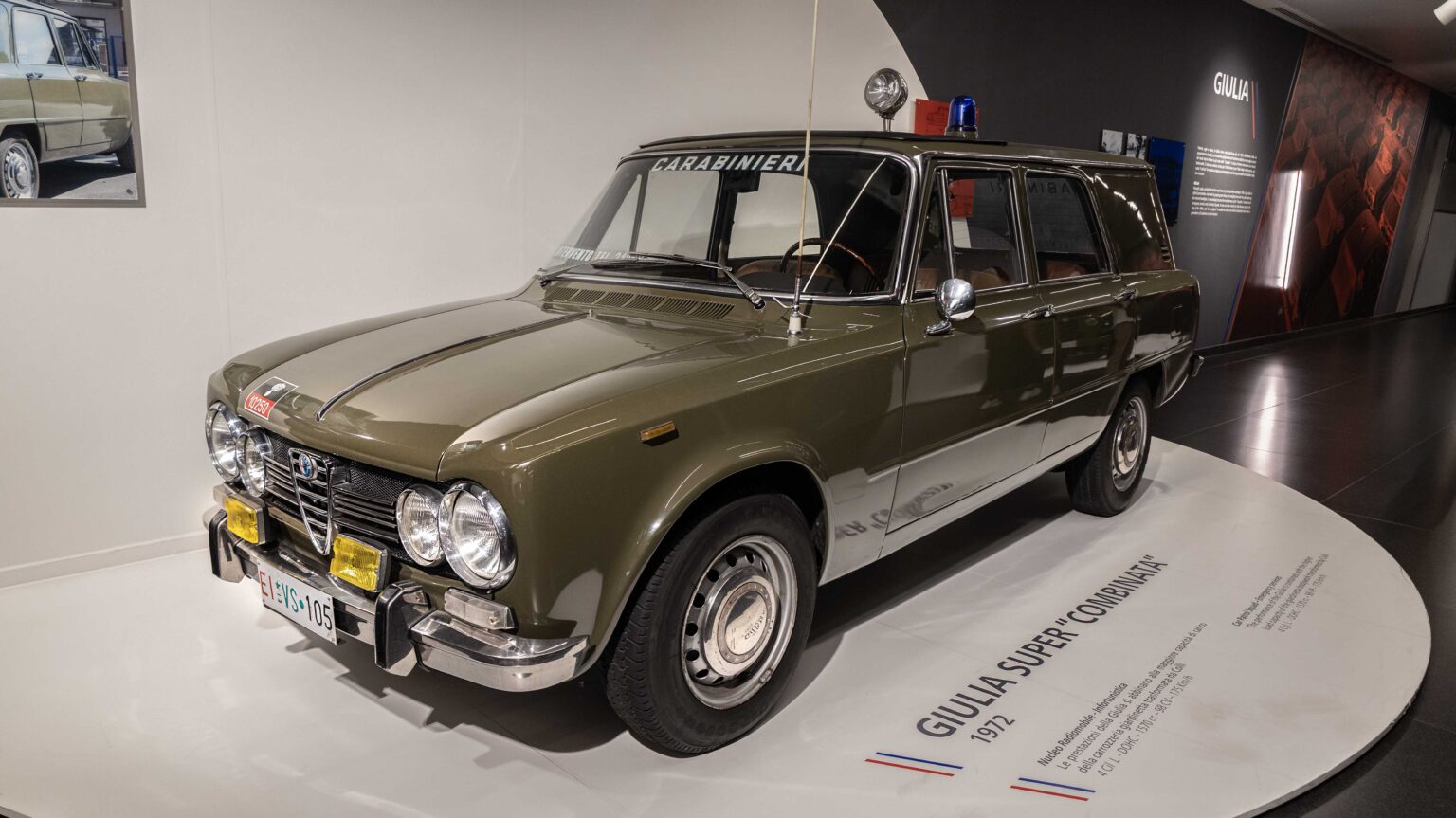 Alfa-Romeo-Giulia-Super-Combinata-1972