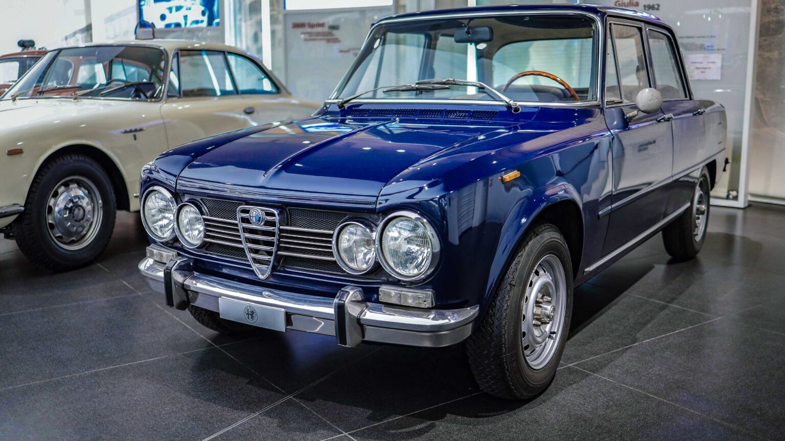 Alfa-Romeo-Giulia-Super-sedan-1962